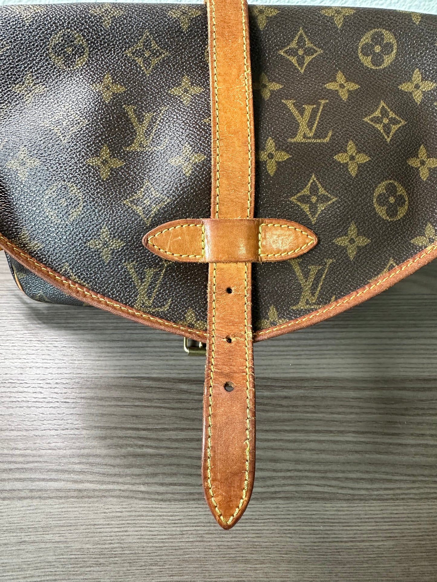 Pre-owned Authentic Louis Vuitton Saumur 30 Monogram Crossbody Bag
