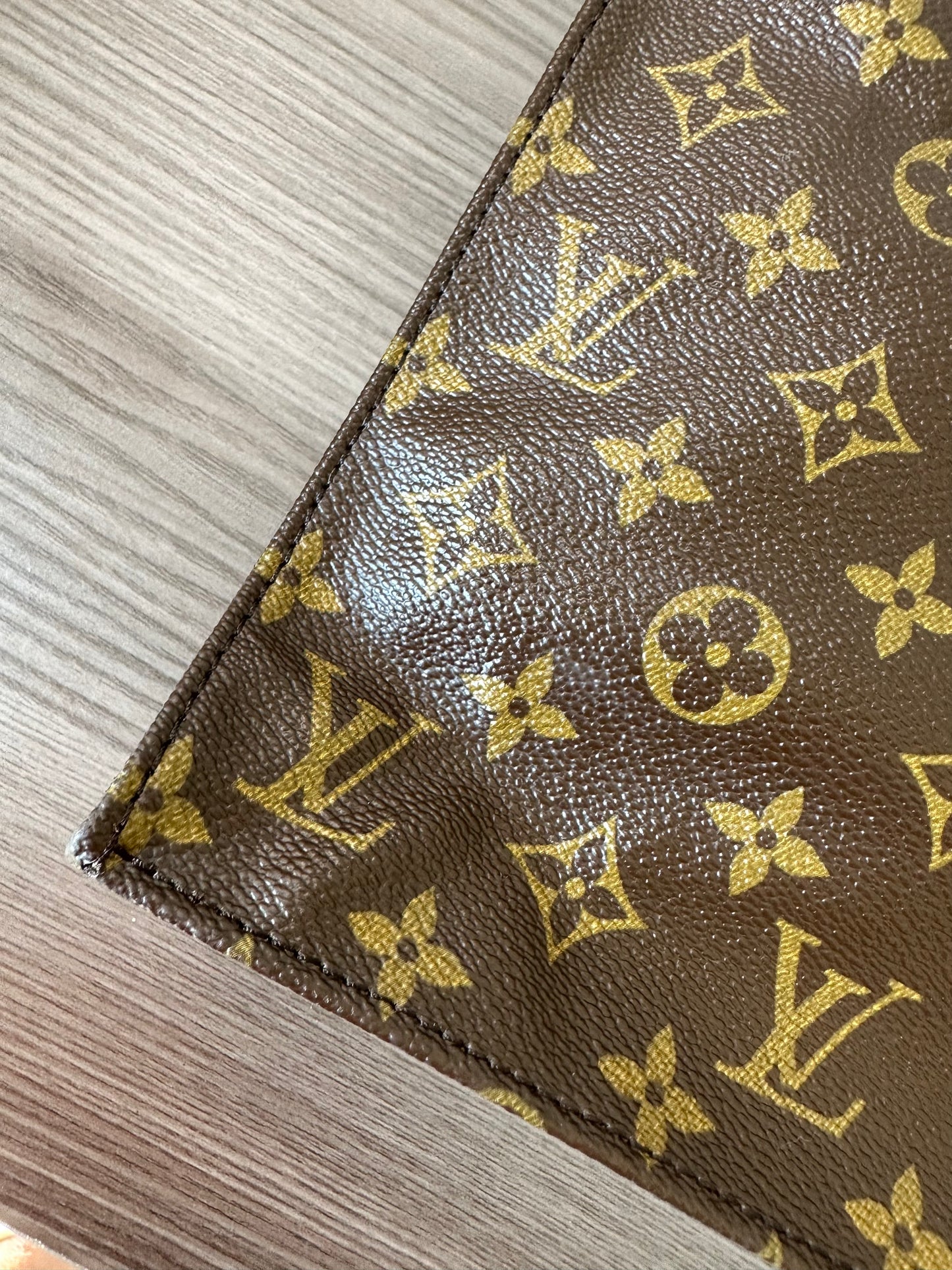 Pre-owned Authentic Louis Vuitton Sac Plat GM Monogram Handbag