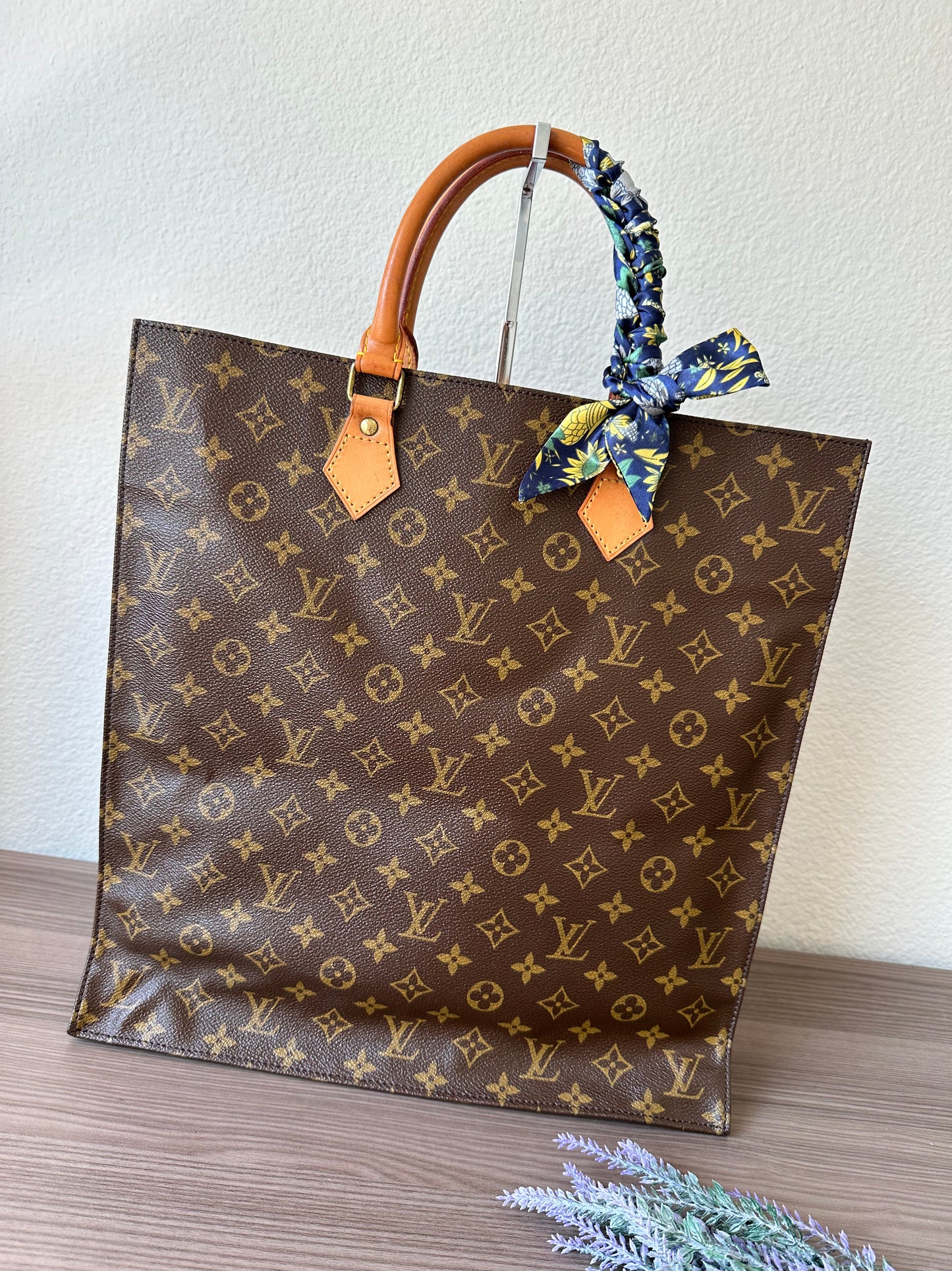 Pre-owned Authentic Louis Vuitton Sac Plat GM Monogram Handbag