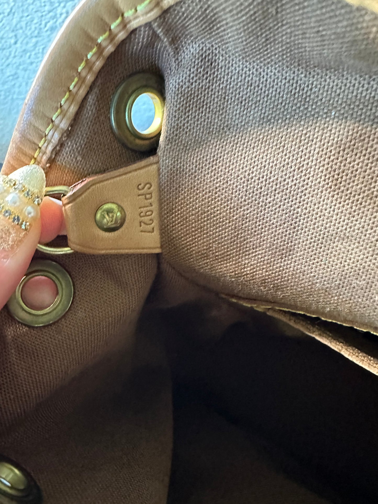 Pre-owned Authentic Louis Vuitton Montsouris MM Monogram Backpack Bag