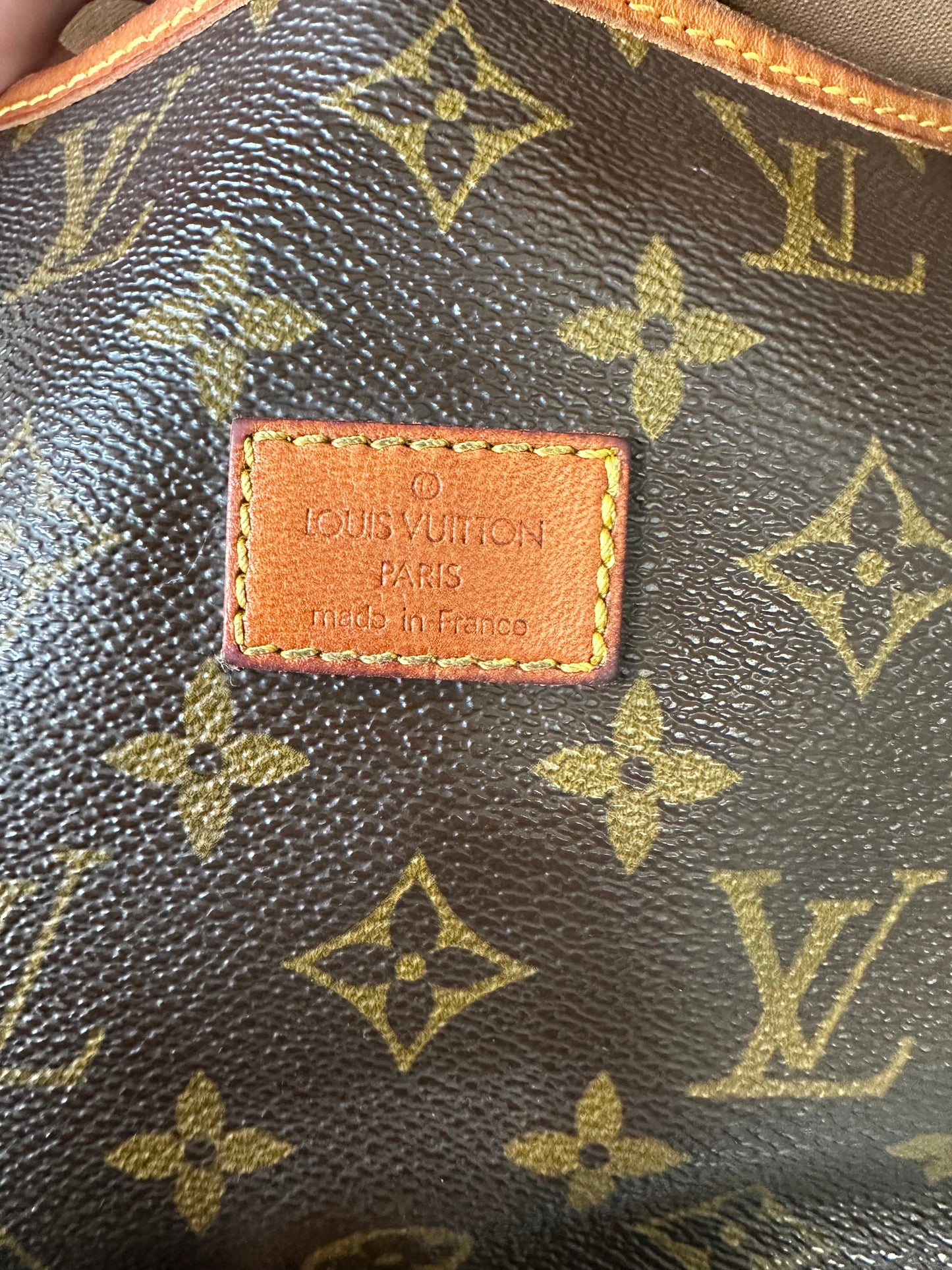 Pre-owned Authentic Louis Vuitton Saumur 30 Monogram Crossbody Bag