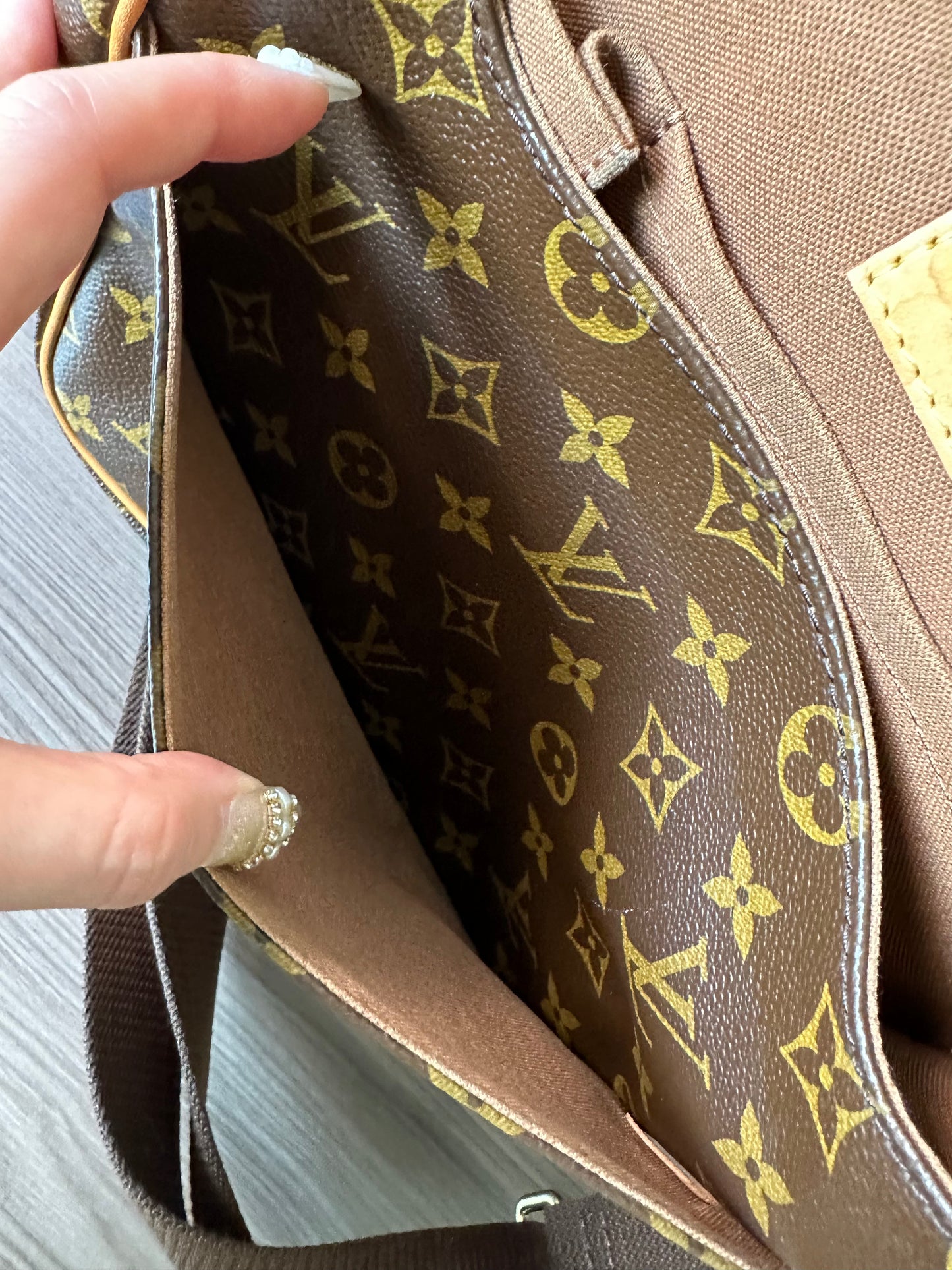 Pre-owned Authentic Louis Vuitton Bosphore PM Monogram Shoulder / Crossbody bag