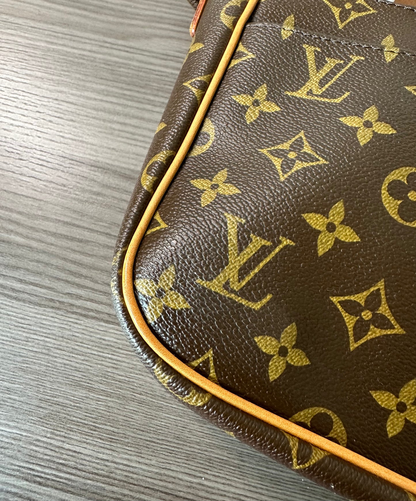 Pre-owned Authentic Louis Vuitton Bosphore PM Monogram Shoulder / Crossbody bag
