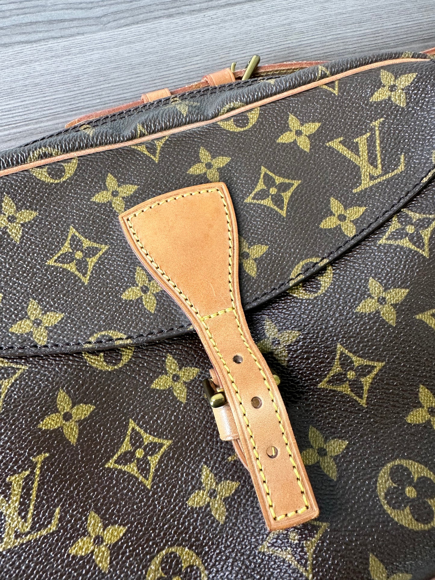 Pre-owned Authentic Louis Vuitton Jeune Fille MM Monogram Shoulder / Crossbody Bag