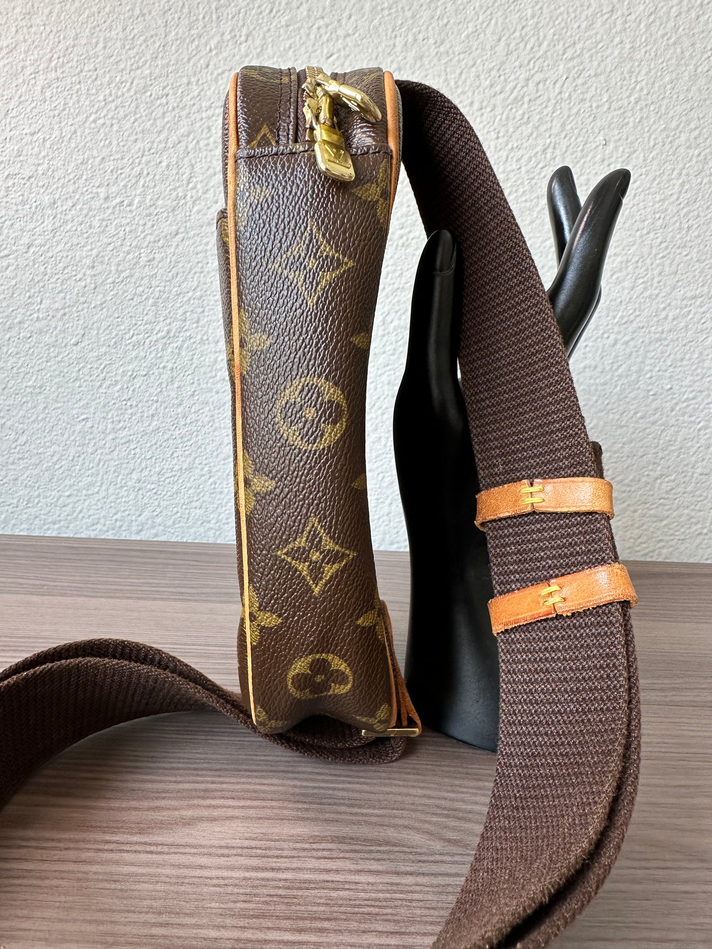 Pre-owned Authentic Louis Vuitton Pochette Gange Monogram Bum Bag