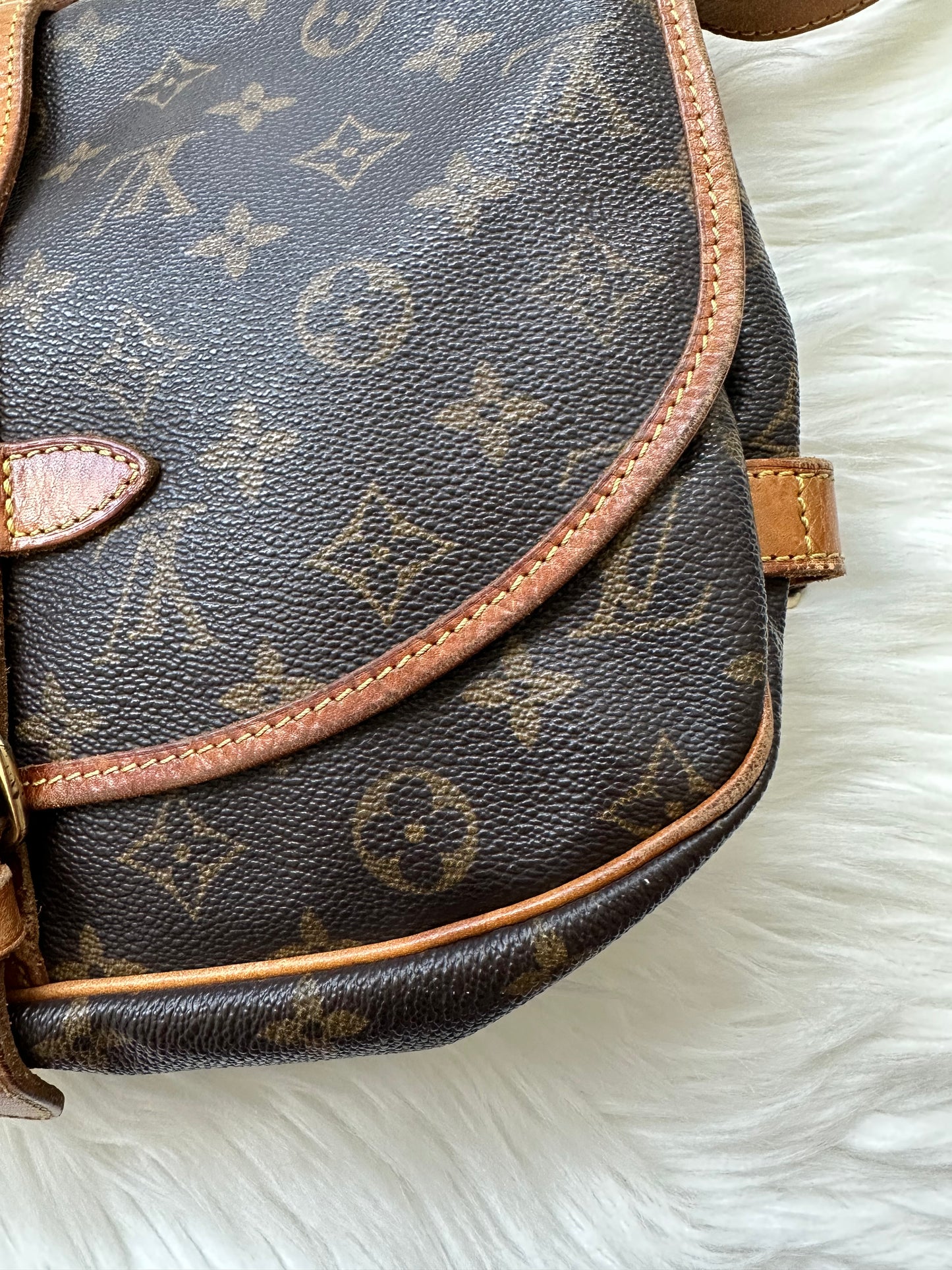 Pre-owned Authentic Louis Vuitton Saumur 30 Monogram Crossbody Bag