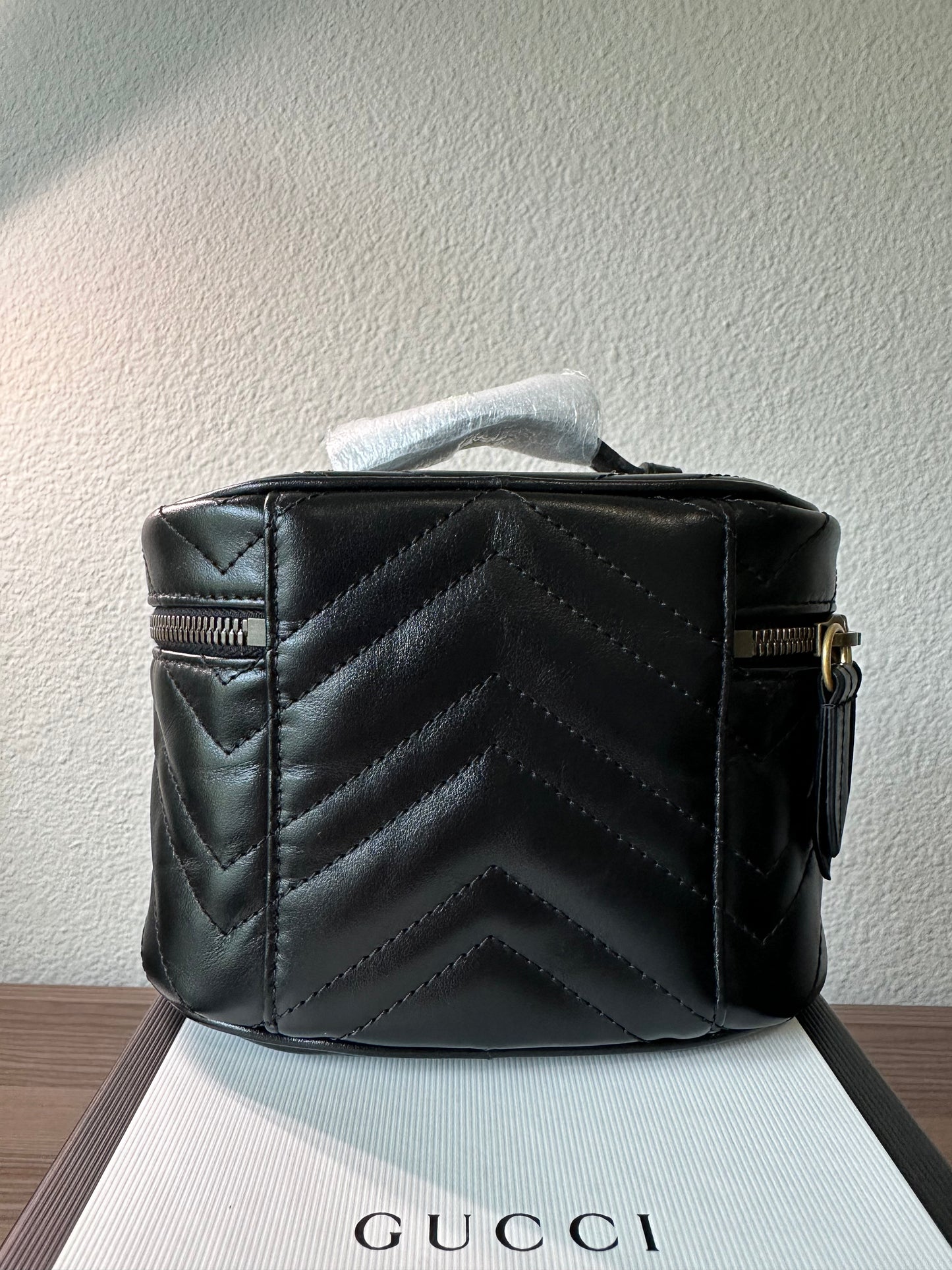 GUCCI GG Marmont Top Handle Mini Black Cosmetic Case