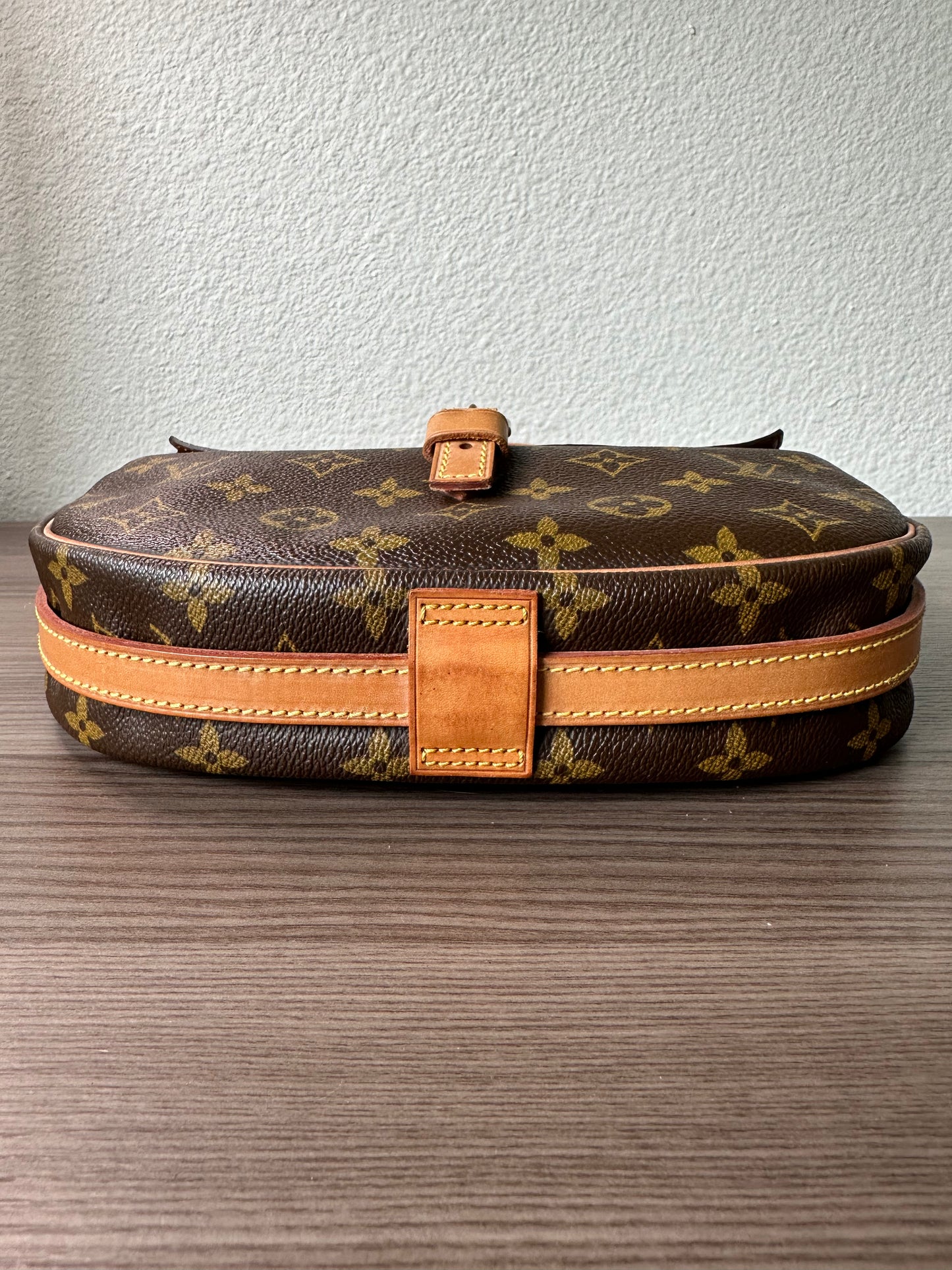 Pre-owned Authentic Louis Vuitton Jeune Fille MM Monogram Shoulder / Crossbody Bag