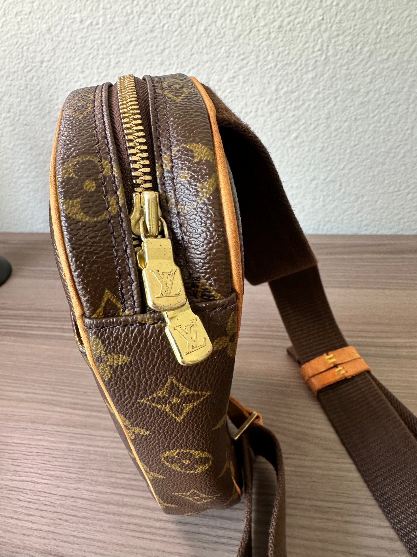 Pre-owned Authentic Louis Vuitton Pochette Gange Monogram Bum Bag