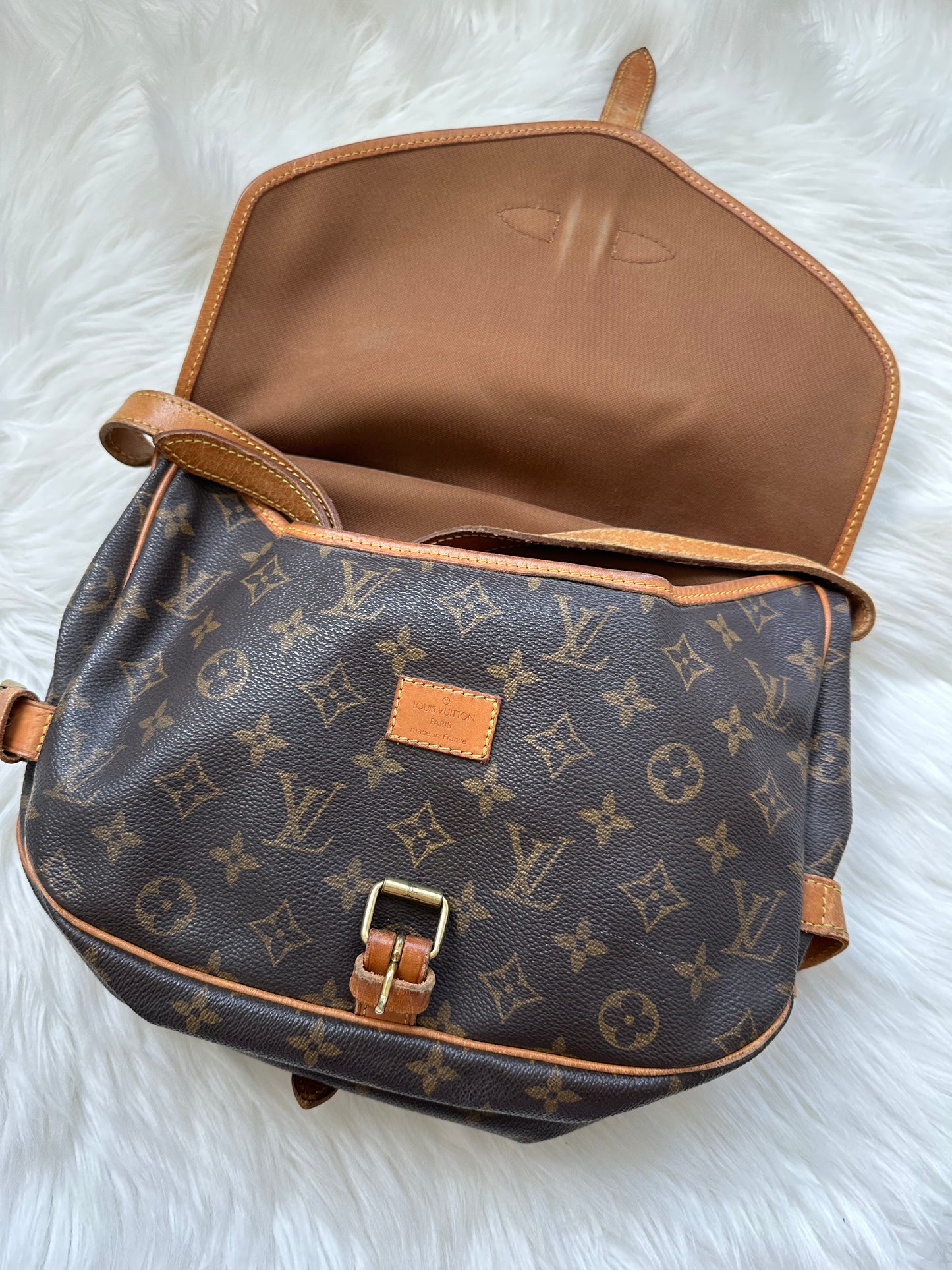 Pre-owned Authentic Louis Vuitton Saumur 30 Monogram Crossbody Bag