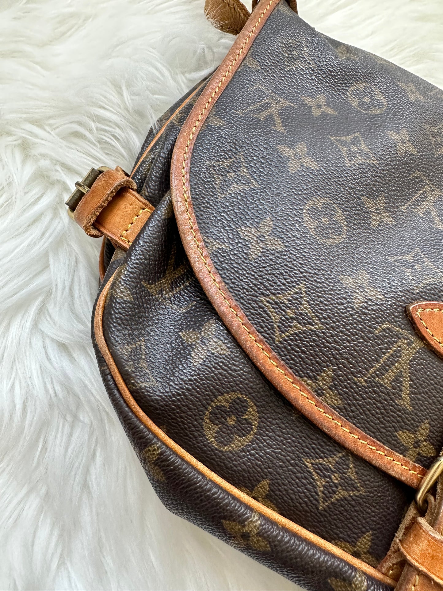 Pre-owned Authentic Louis Vuitton Saumur 30 Monogram Crossbody Bag