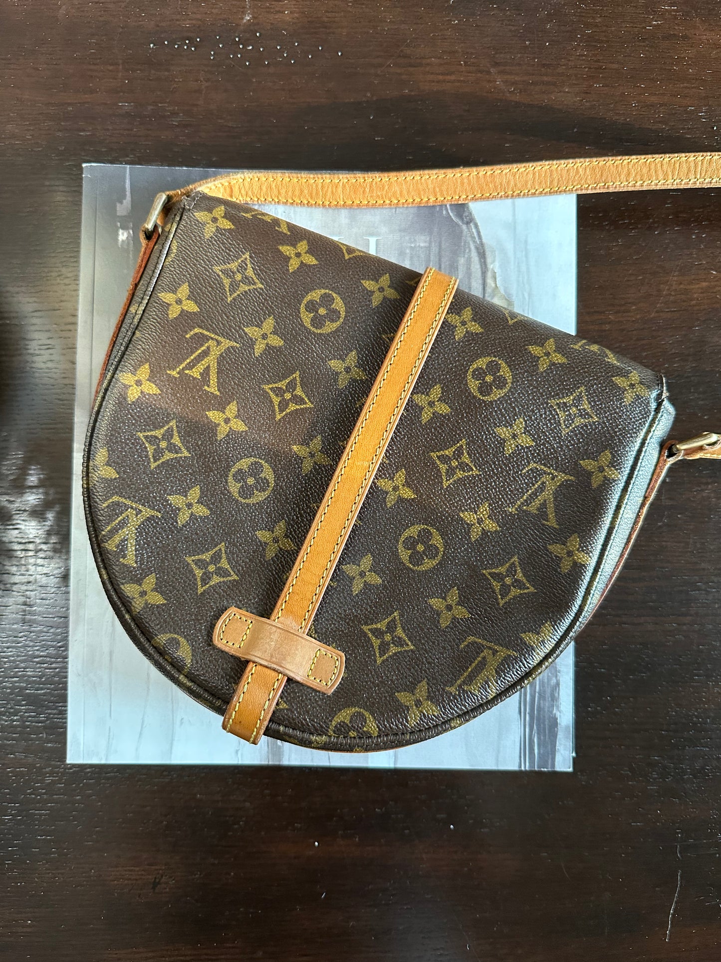 Pre-owned Authentic Louis Vuitton Chantilly MM Monogram Crossbody Bag