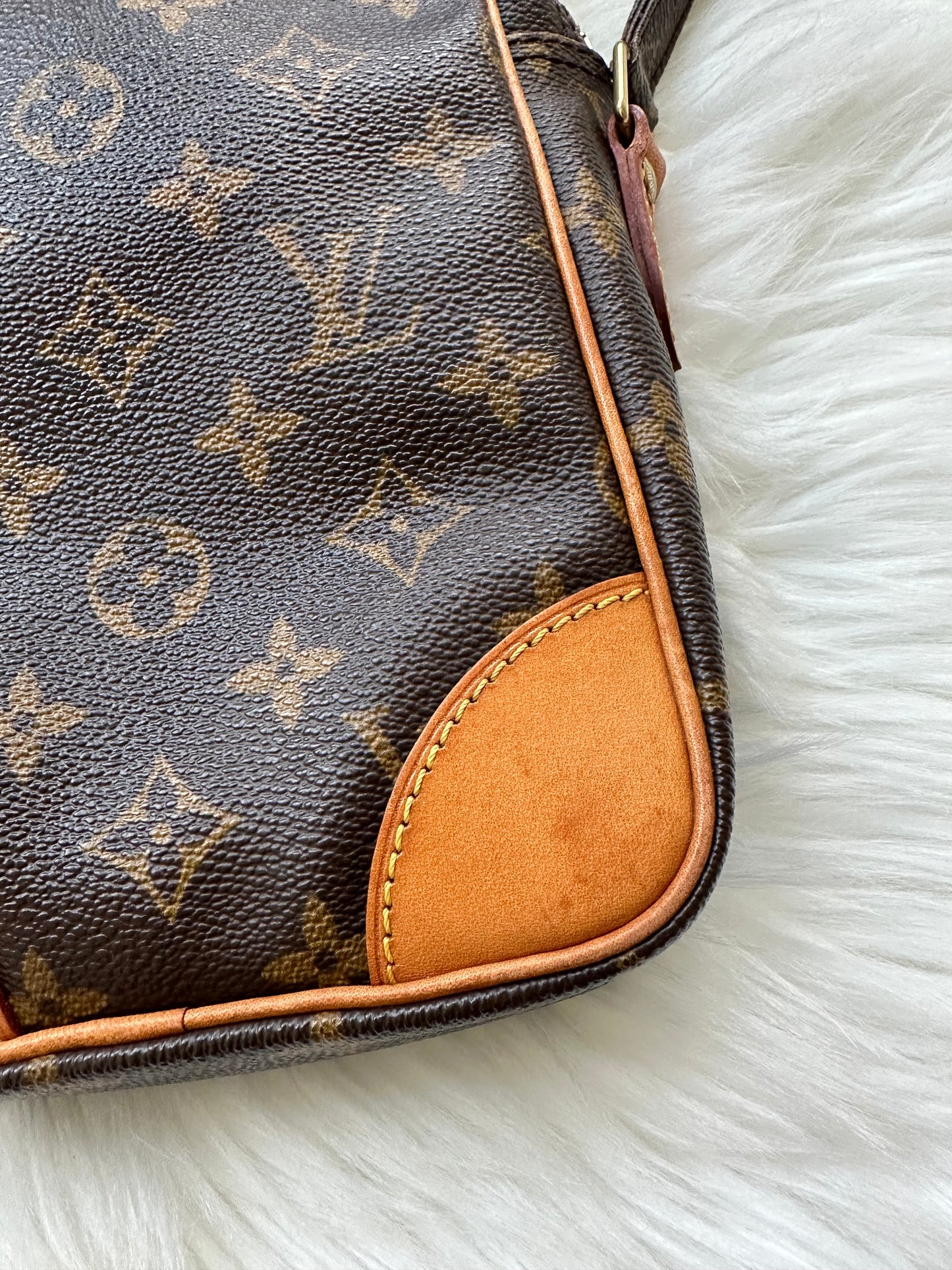 Pre-owned Authentic Louis Vuitton Danube Monogram Crossbody Bag