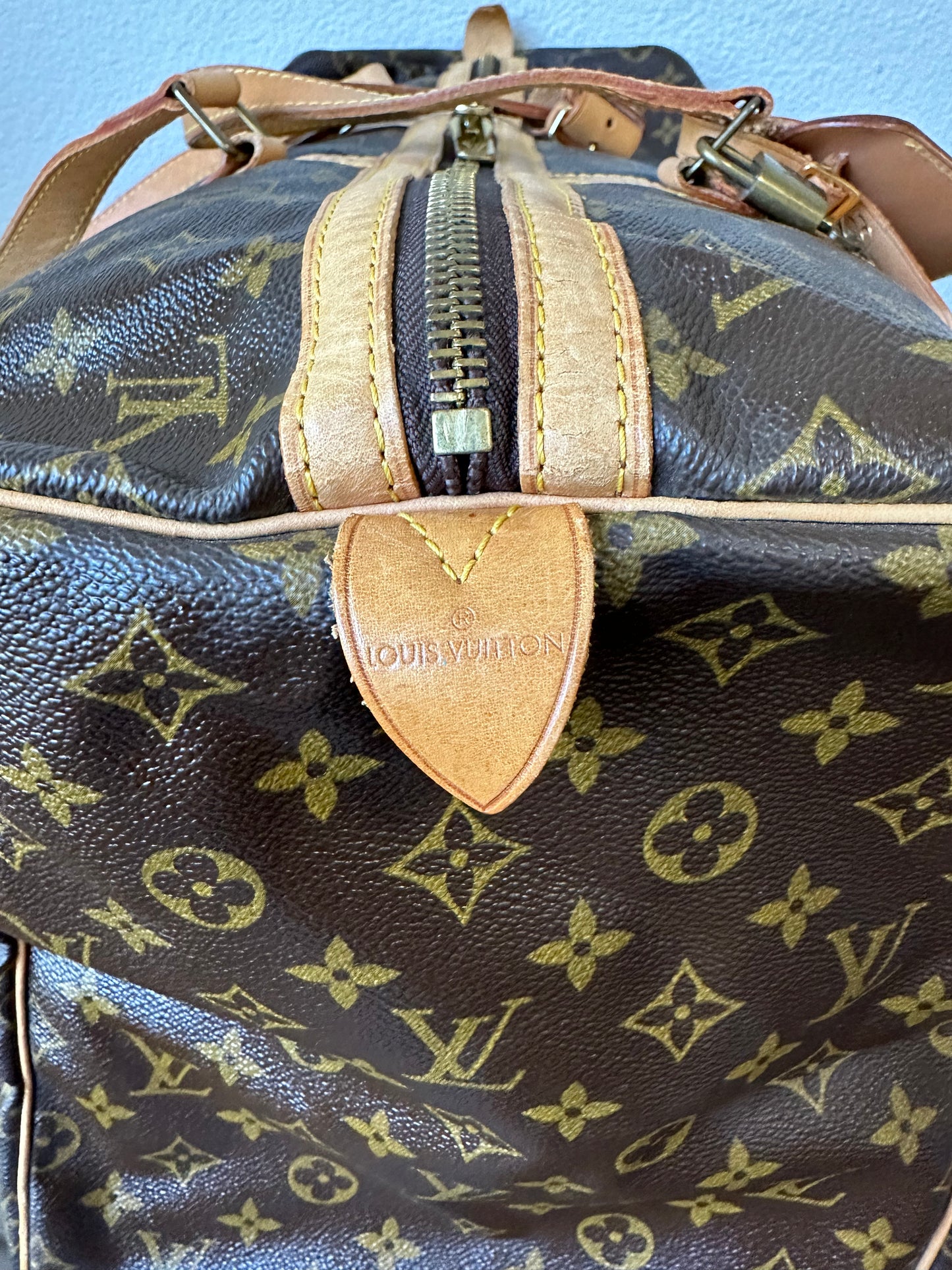 Pre-owned Authentic Louis Vuitton Sac Souple 55 Monogram Travel Duffle bag
