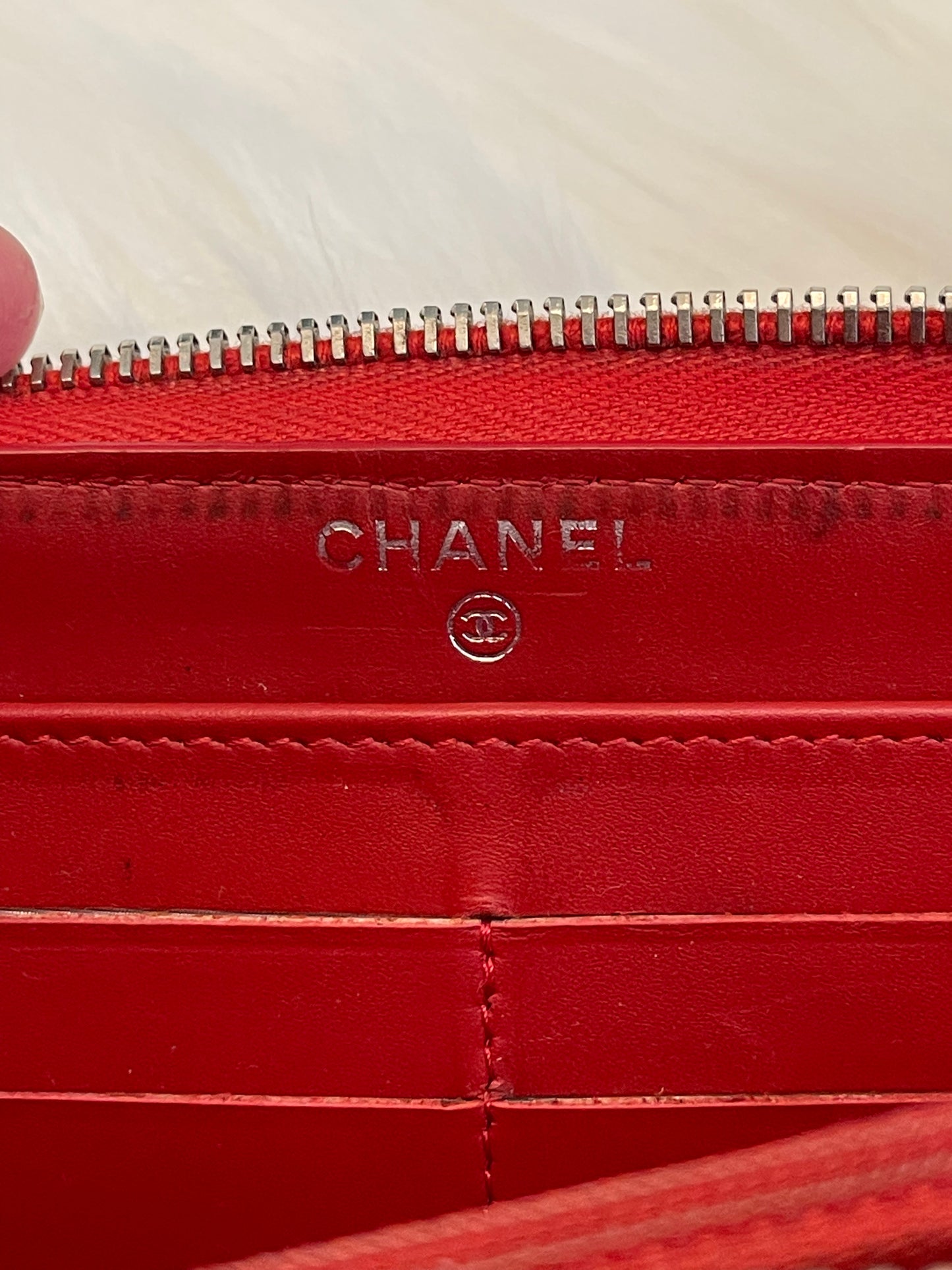 Pre-owned Chanel Matelasse Lambskin Zippy Red Long Wallet