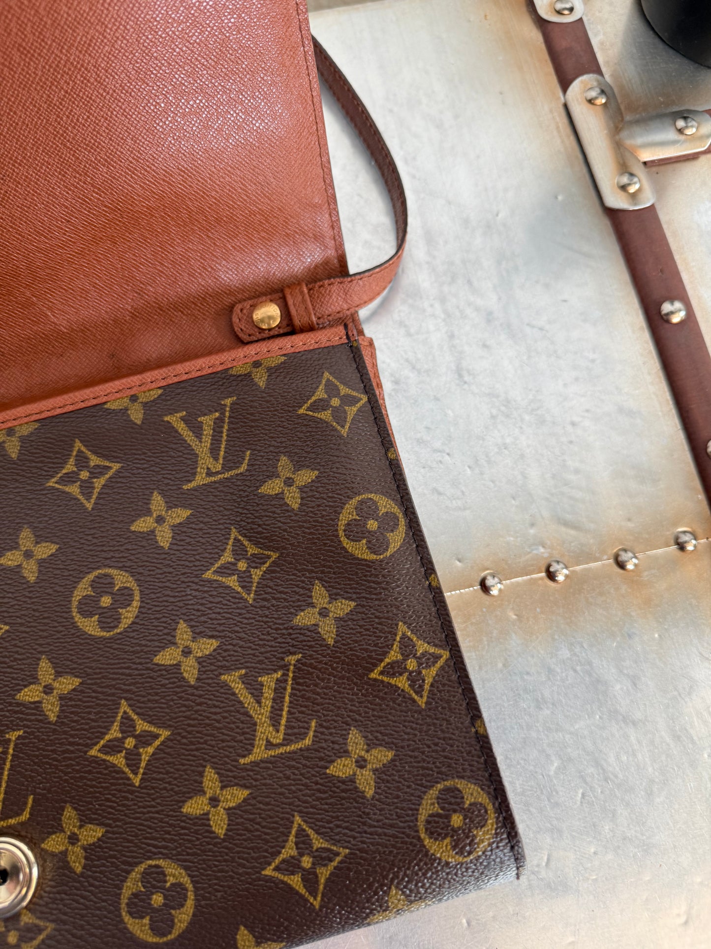 Pre-owned Authentic Louis Vuitton Bordeaux 27 2-Way Clutch / Shoulder Bag