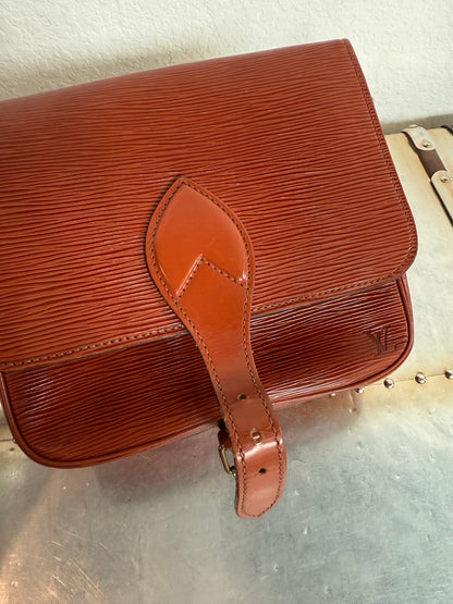 Pre-owned Louis Vuitton Cartouchiere MM Epi Shoulder / Crossbody Bag