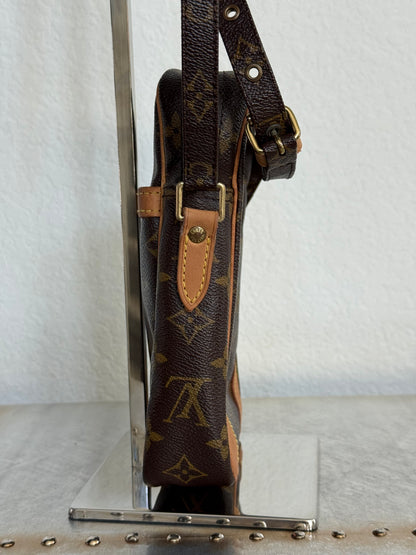 Pre-owned Authentic Louis Vuitton Danube Monogram Crossbody Bag