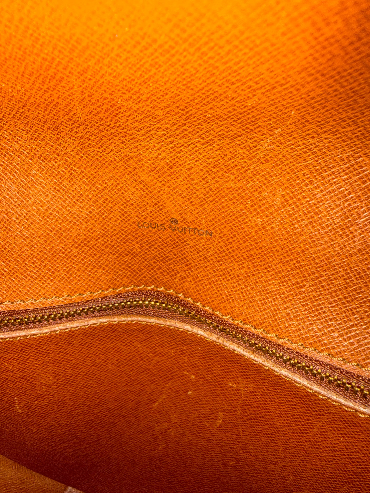 Pre-owned Authentic Louis Vuitton Chantilly MM Monogram Crossbody Bag