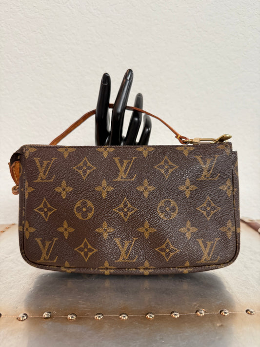 Pre-owned Authentic Louis Vuitton Pochette Accessoires Monogram Shoulder / Handbag