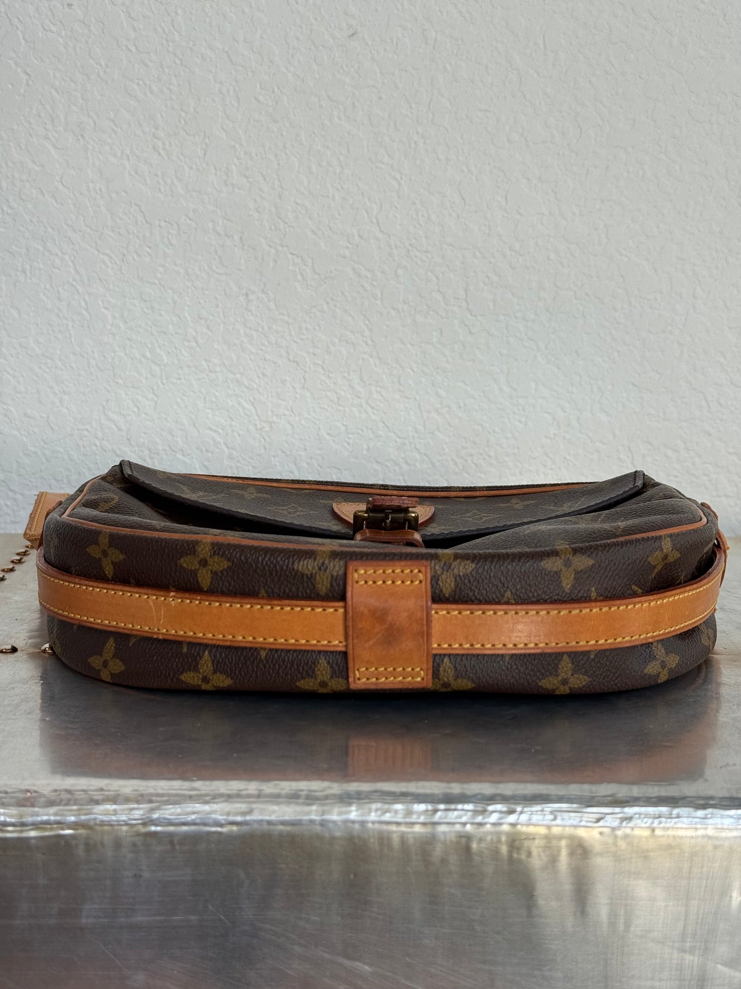 Pre-owned Authentic Louis Vuitton Jeune Fille MM Monogram Crossbody Bag