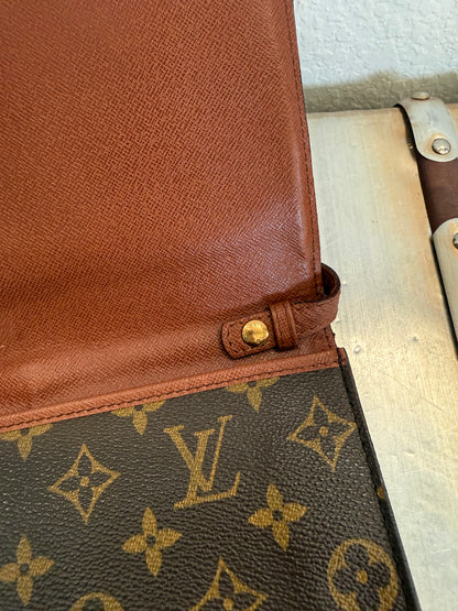 Pre-owned Authentic Louis Vuitton Bordeaux 27 2-Way Clutch / Shoulder Bag