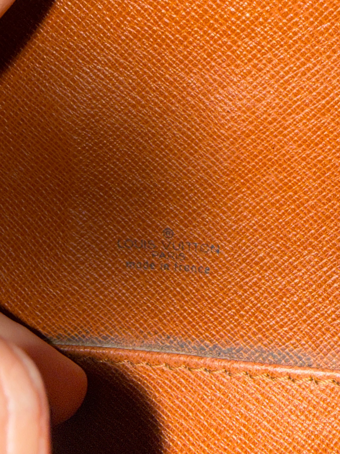 Pre-owned Authentic Louis Vuitton Saint Cloud PM Monogram Crossbody Bag
