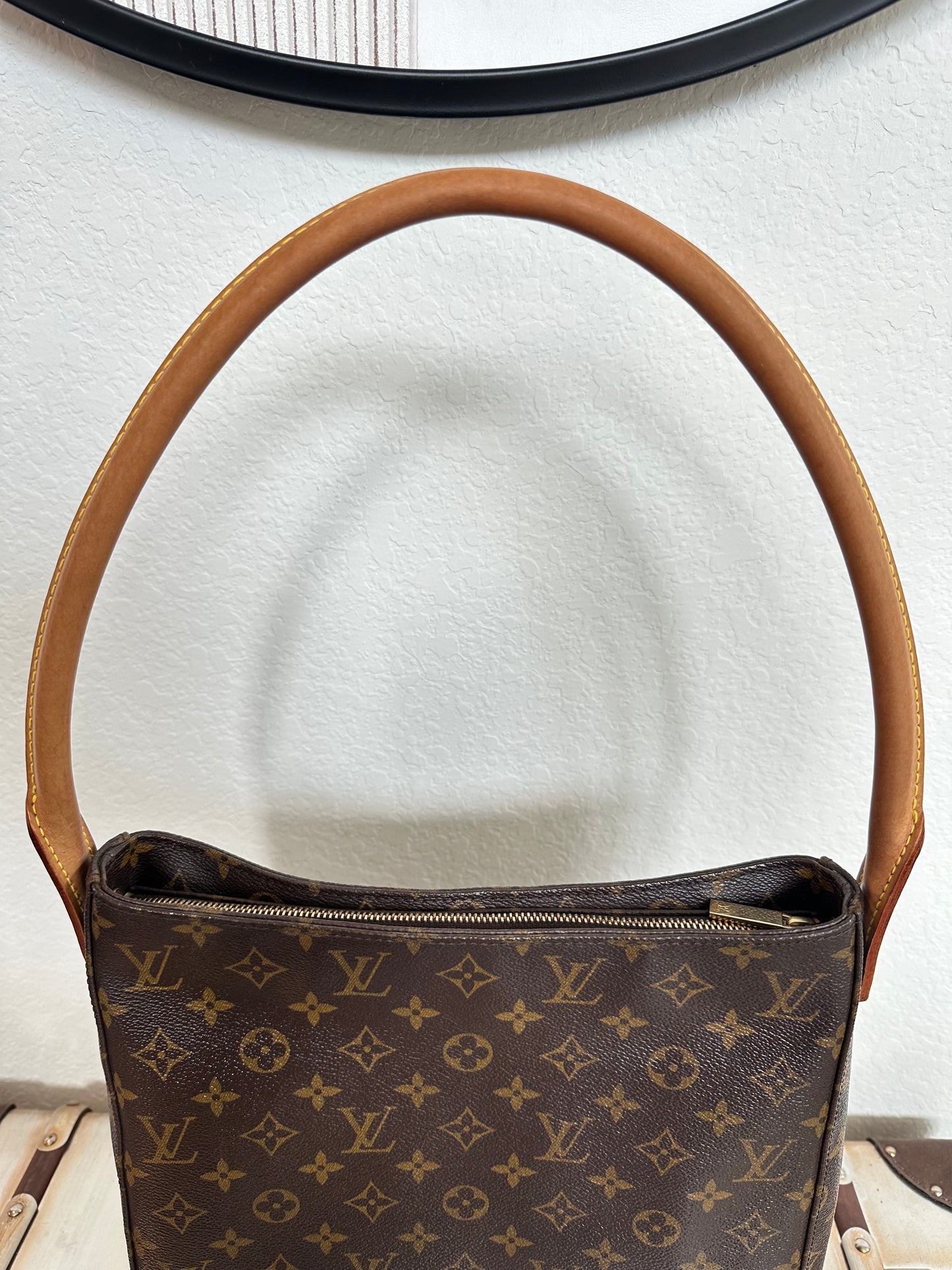 Pre-owned Authentic Louis Vuitton Looping GM Monogram Shoulder Bag