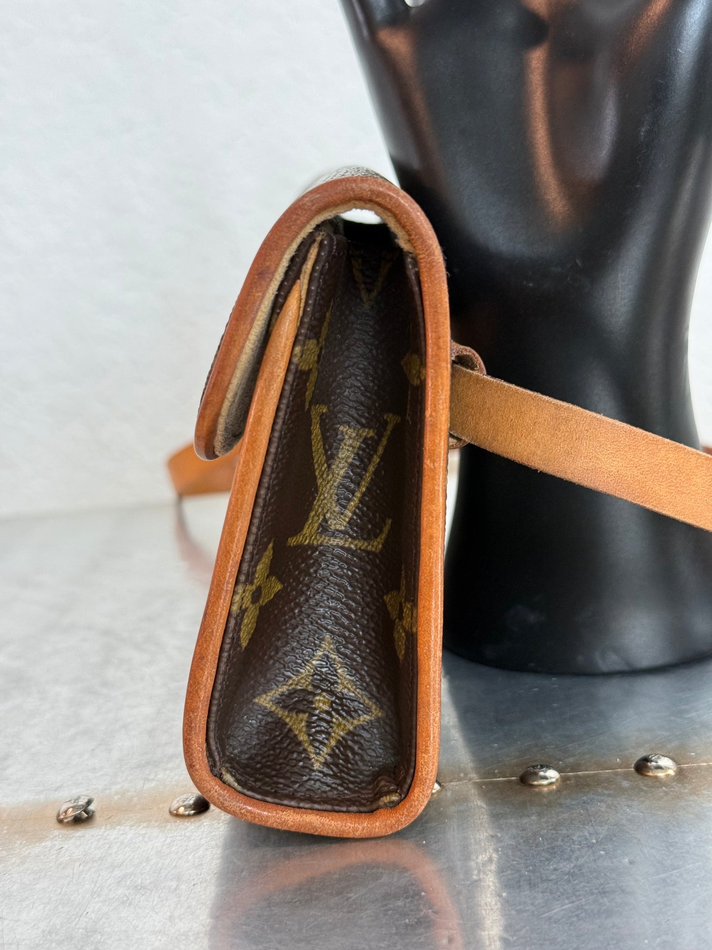 Pre-owned Authentic Louis Vuitton Monogram Florentine Waist Bag