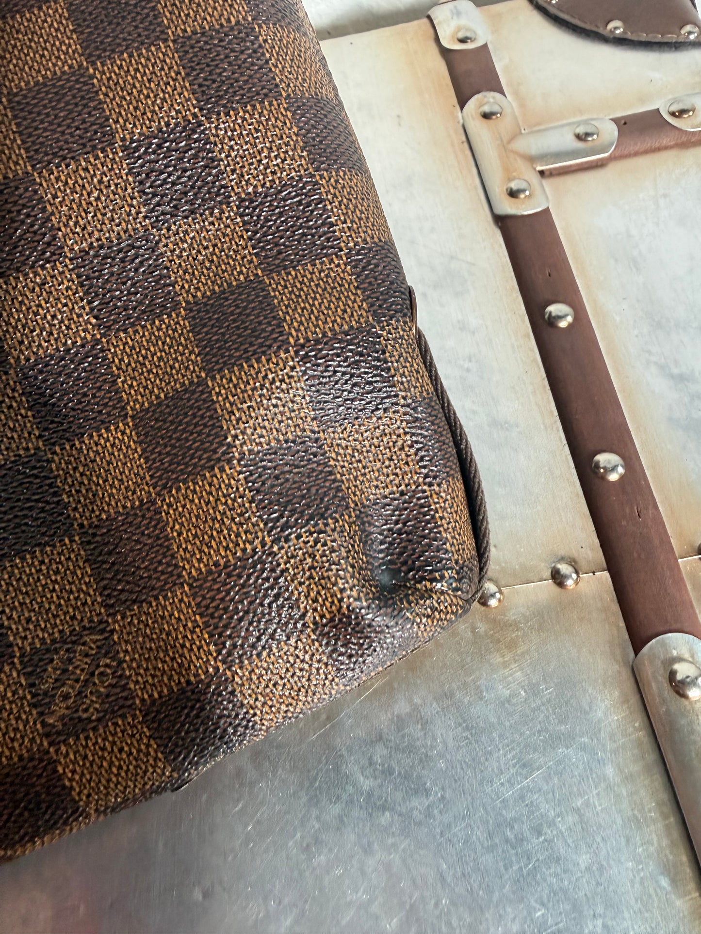 Pre-owned Authentic Brooklyn Mm Damier Ebene Crossbody Bag