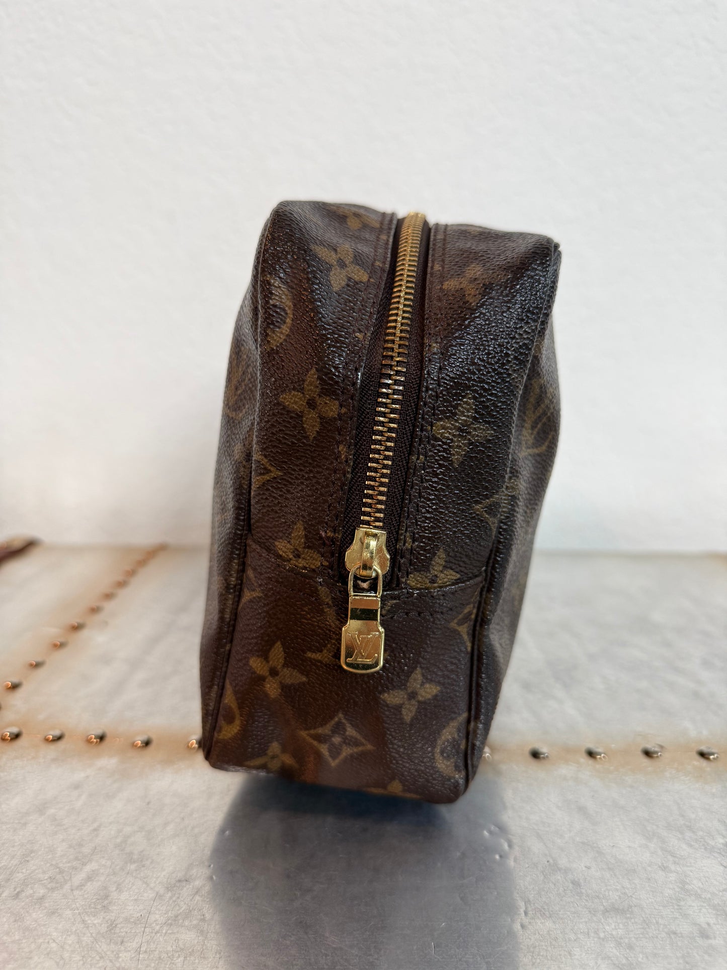 Pre-owned Authentic LOUIS VUITTON Trousse De Toilette 28 Pouch