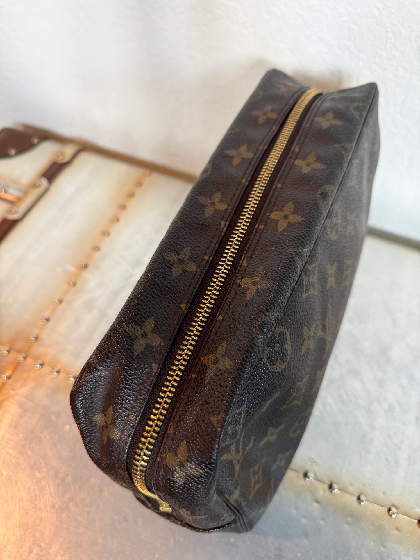 Pre-owned Authentic LOUIS VUITTON Trousse De Toilette 28 Pouch