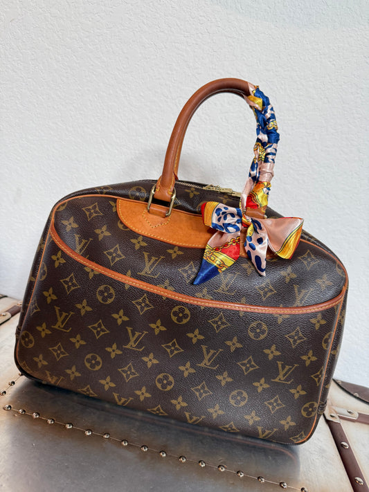 Pre-owned Authentic Louis Vuitton Deauville Monogram Handbag