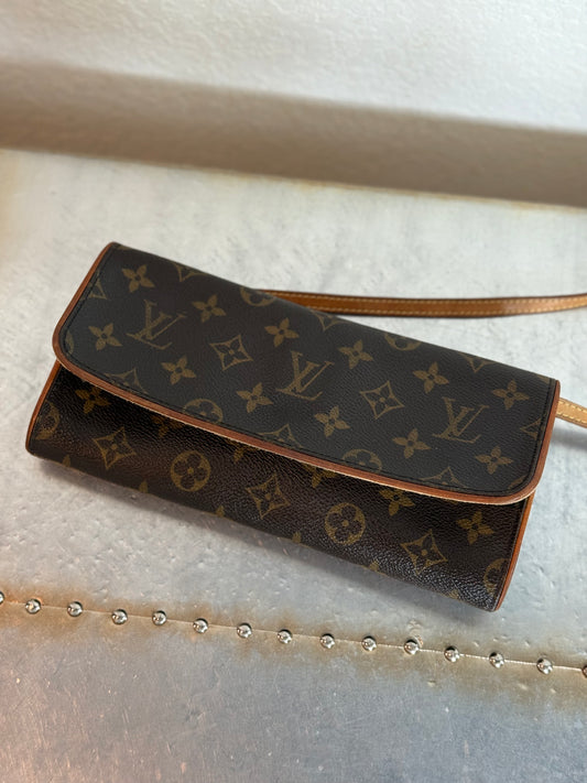 Pre-owned Authentic Louis Vuitton Pochette Twin GM Monogram Shoulder Bag
