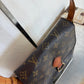 Pre-owned Authentic Louis Vuitton Saint Cloud MM Monogram Shoulder / Crossbody Bag