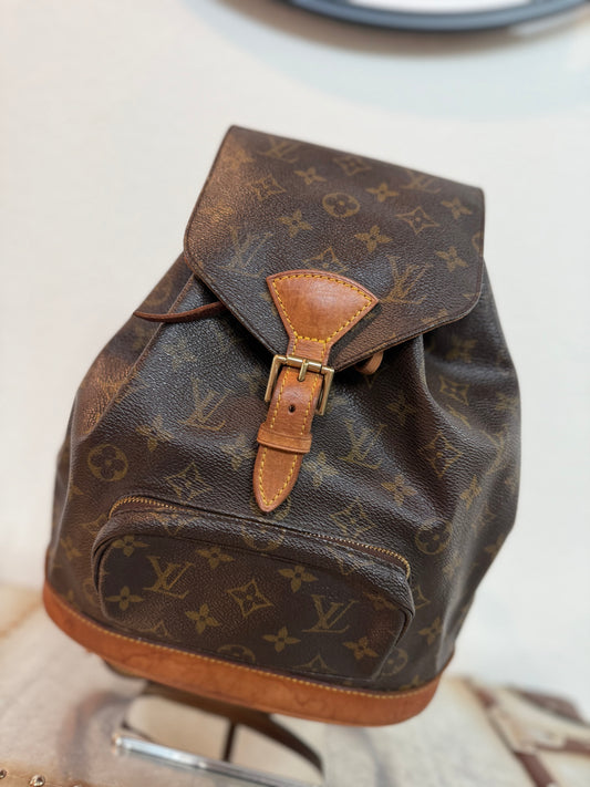 Pre-owned Authentic Louis Vuitton Montsouris MM Monogram Backpack