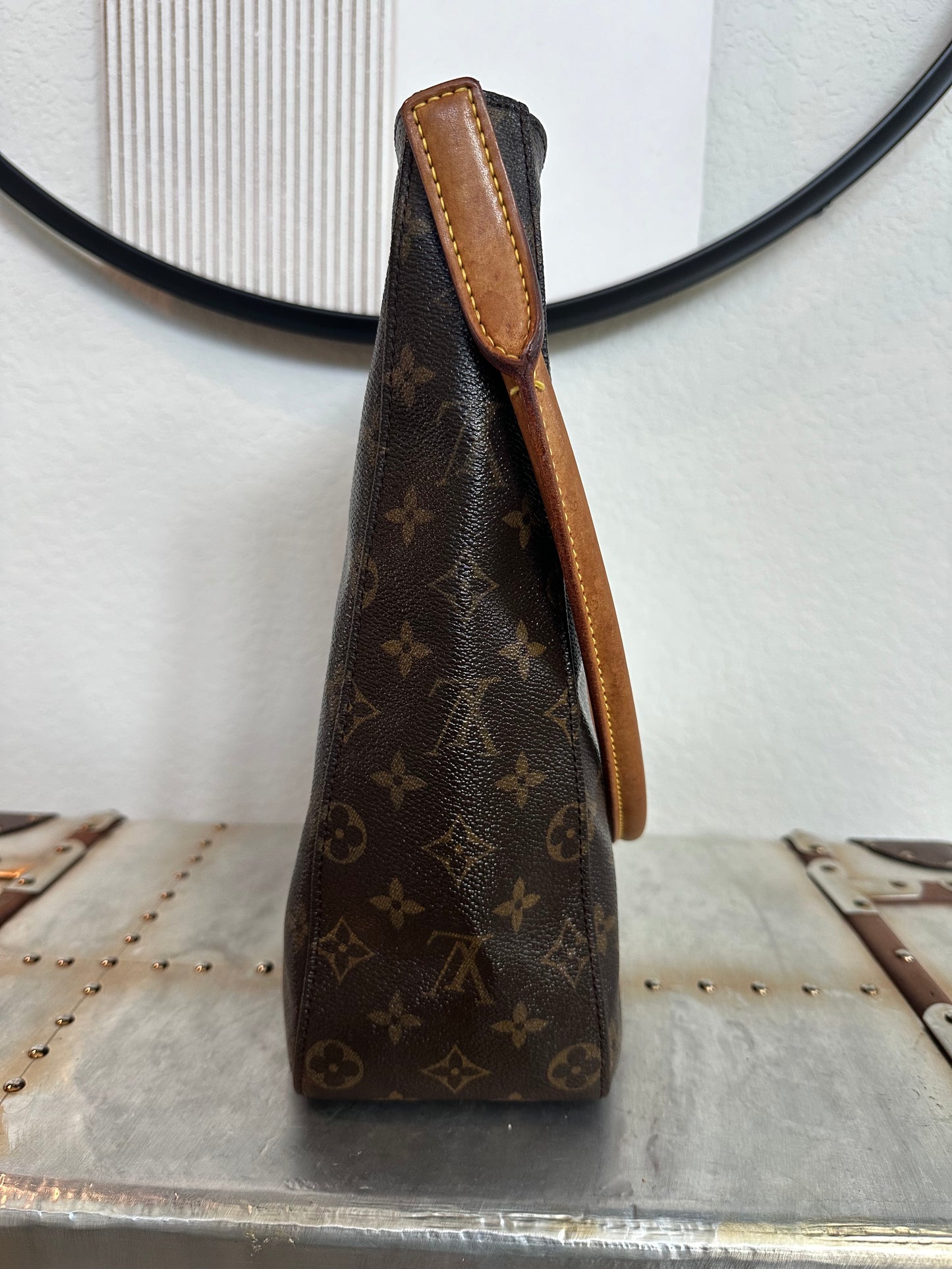 Pre-owned Authentic Louis Vuitton Looping GM Monogram Shoulder Bag