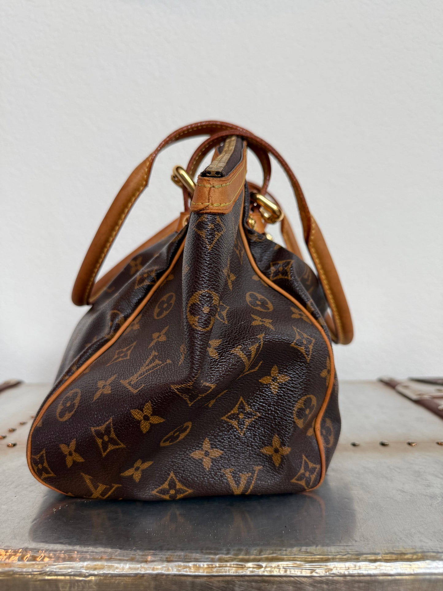 Pre-owned Authentic Louis Vuitton Tivoli GM Monogram Shoulder Bag