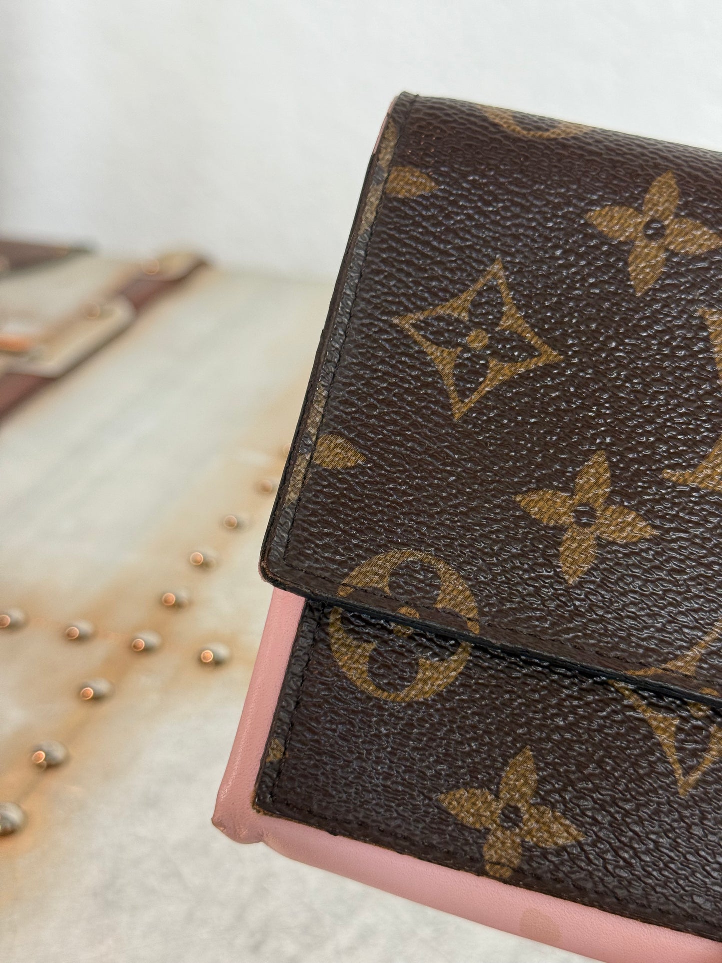 Pre-owned Authentic Louis Vuitton Flore Monogram Long Wallet