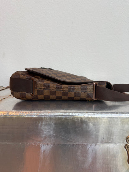 Pre-owned Authentic Brooklyn Mm Damier Ebene Crossbody Bag