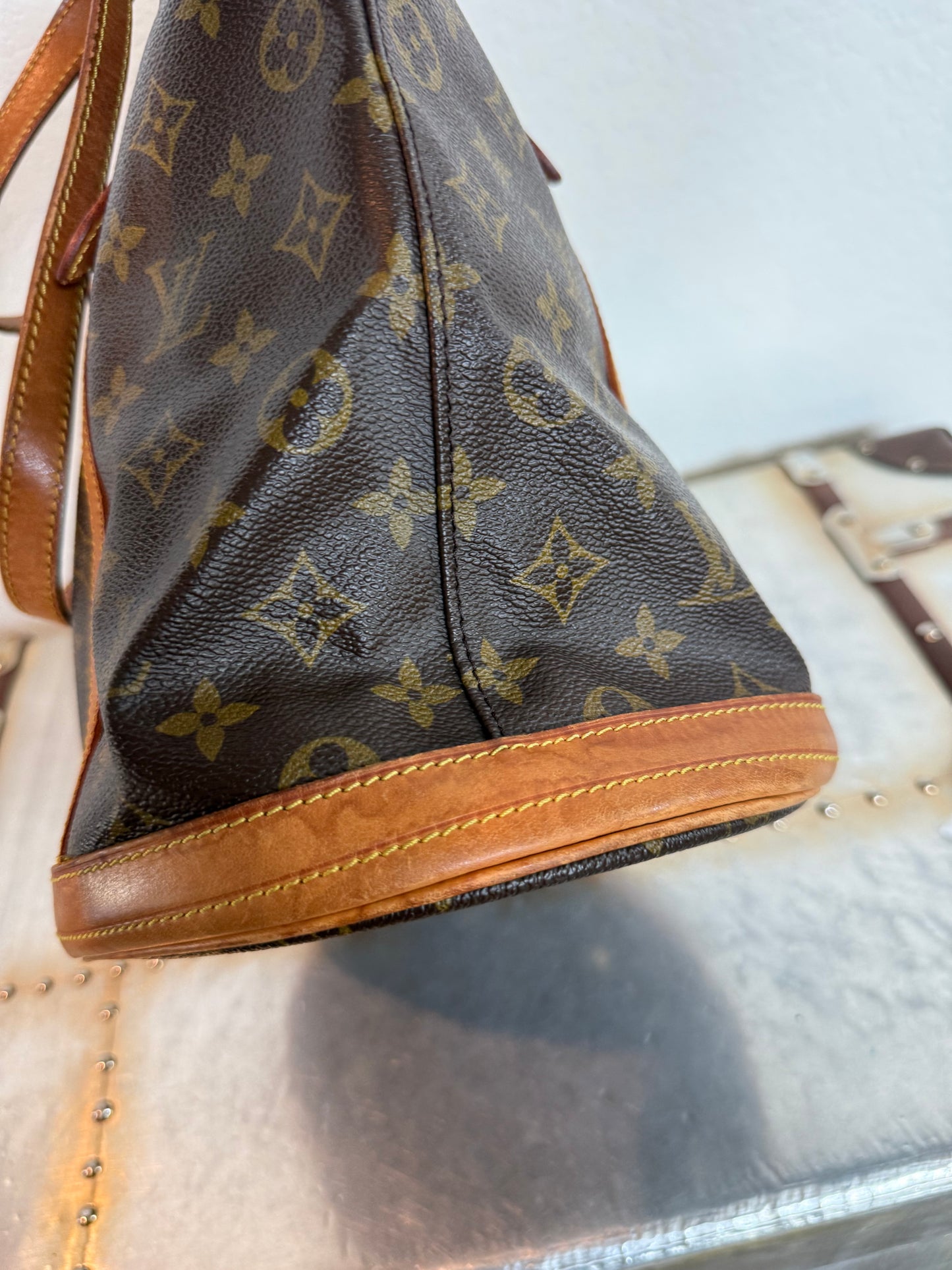 Pre-owned Authentic Louis Vuitton Bucket GM Monogram Shoulder Tote Bag