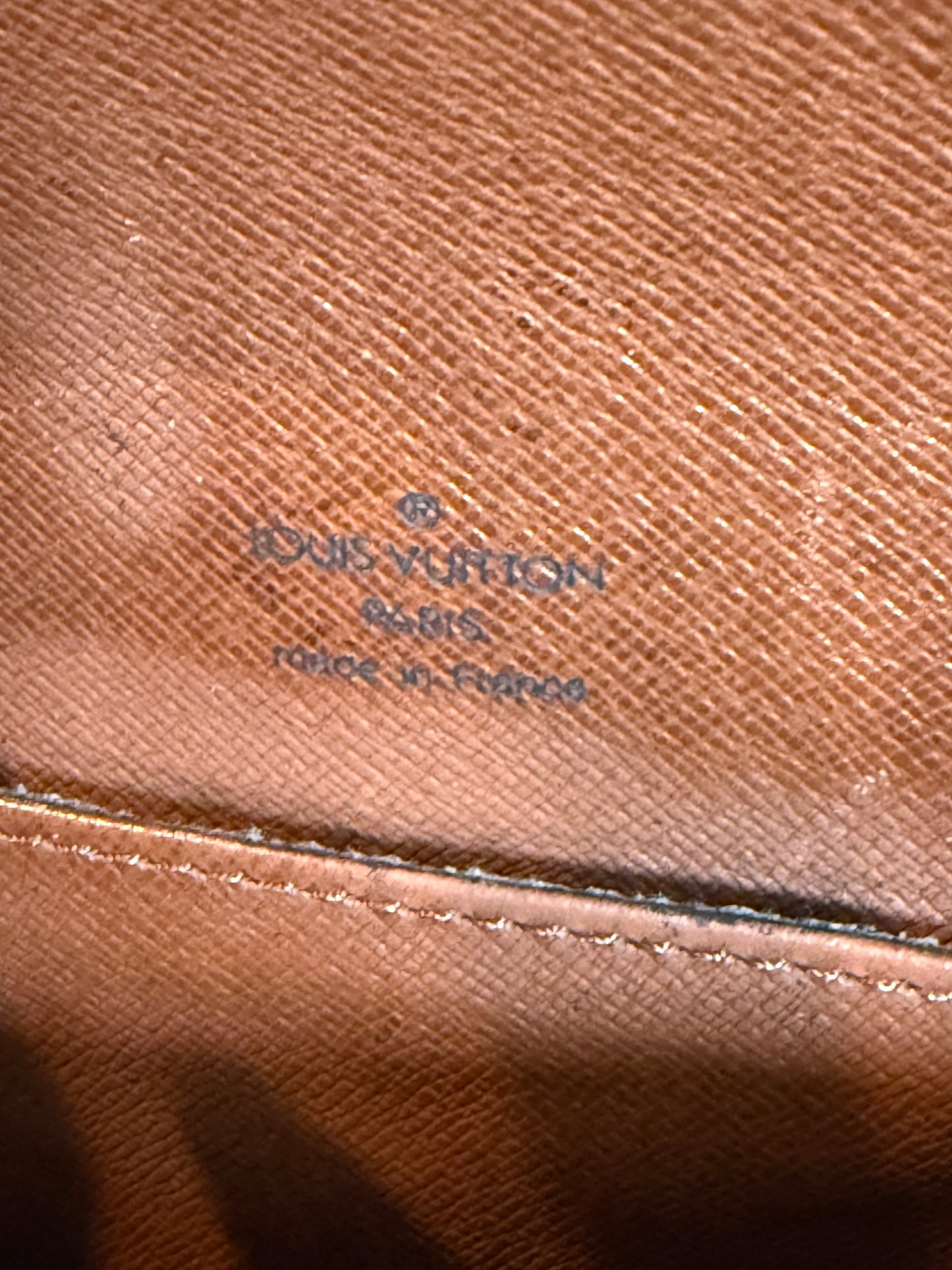 Pre-owned Authentic Louis Vuitton Saint Cloud PM Monogram Crossbody Bag