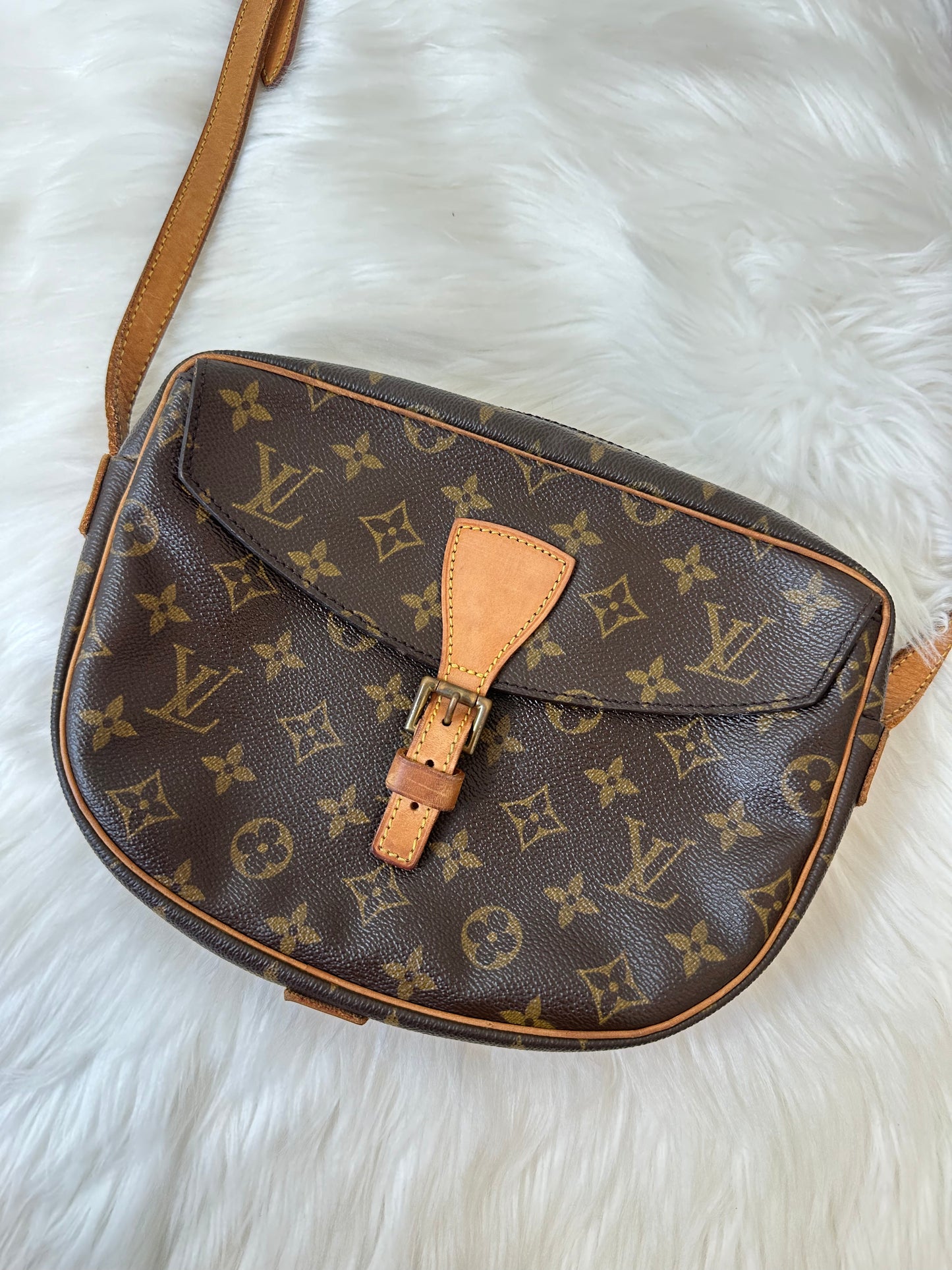 Pre-owned Authentic Louis Vuitton Jeune Fille MM Monogram Crossbody Bag