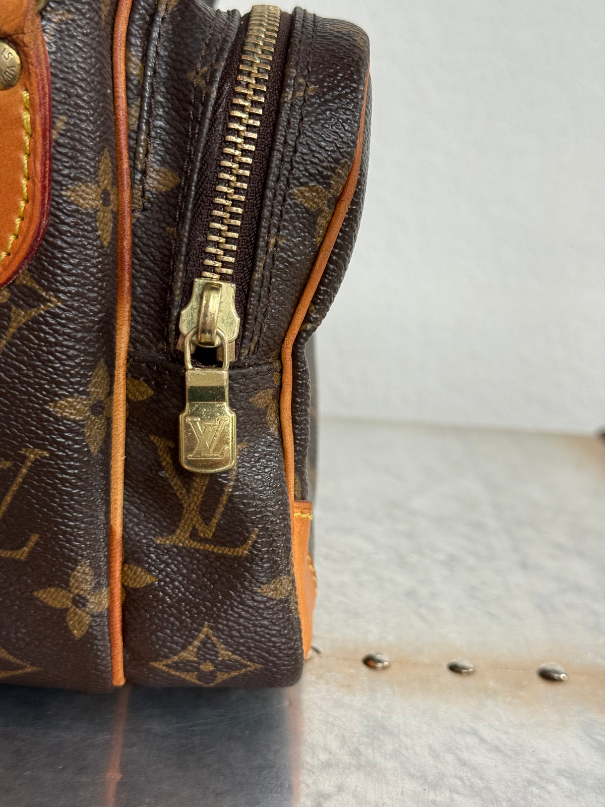 Pre-owned Authentic Louis Vuitton Amazon Monogram Crossbody Bag