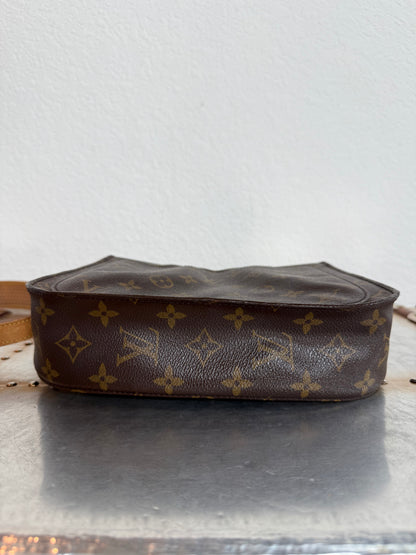 Pre-owned Authentic Louis Vuitton Saint Cloud GM Monogram Crossbody Bag