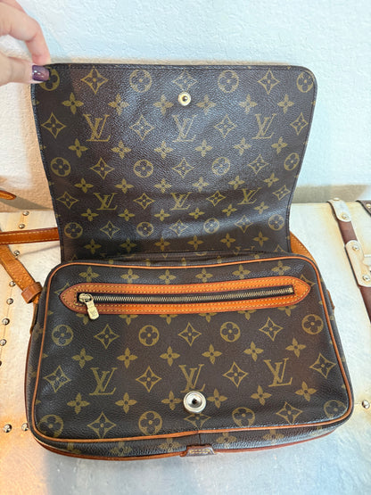 Pre-owned Authentic Louis Vuitton Saint Germain 28 Monogram Shoulder / Crossbody Bag