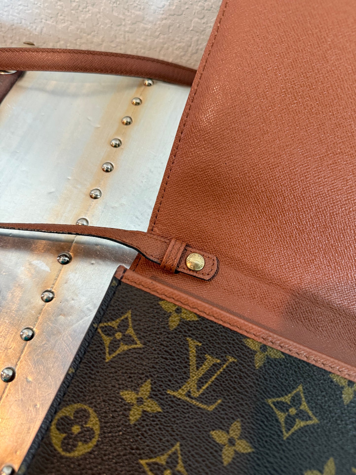 Pre-owned Authentic Louis Vuitton Bordeaux 27 2-Way Clutch / Shoulder Bag