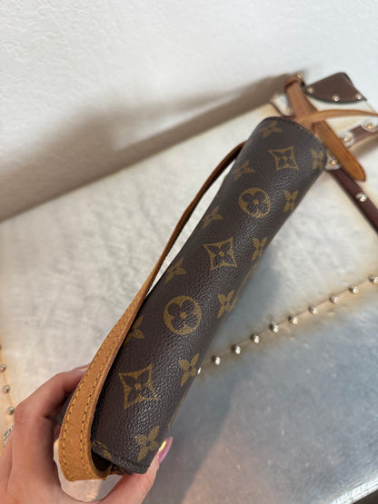 Pre-owned Louis Vuitton Saint Germain 24 Monogram Crossbody / Shoulder Bag