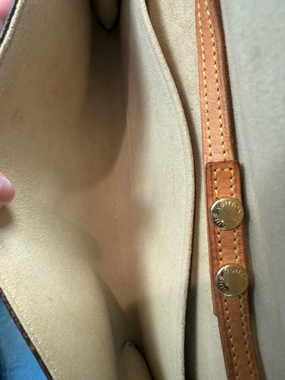 Pre-owned Authentic Louis Vuitton Pochette Twin GM Monogram Shoulder Bag