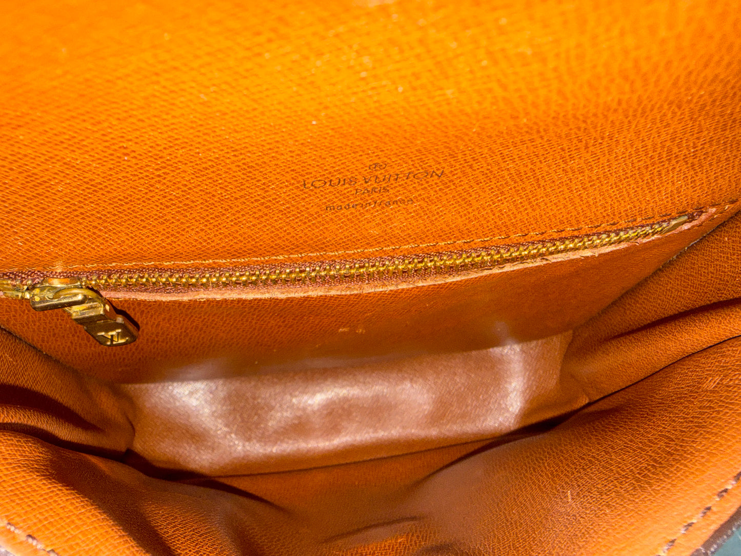 Pre-owned Authentic Louis Vuitton Saint Cloud MM Monogram Crossbody Bag